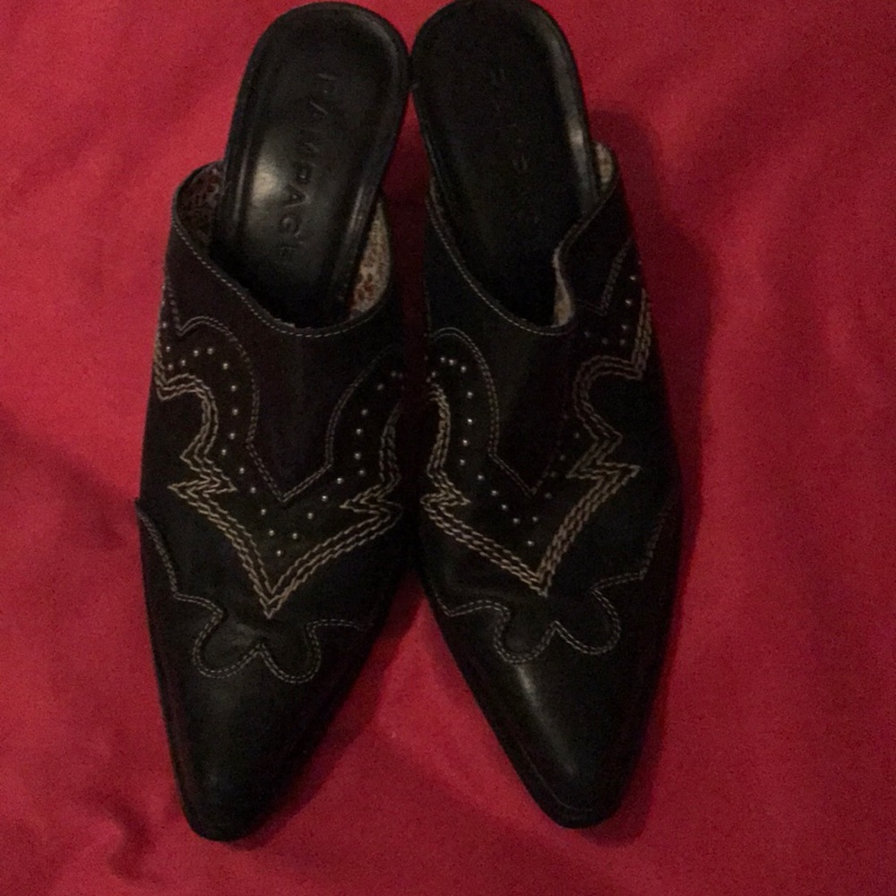 FIRM PRICE!  RAMPAGE Black Slides Size 8